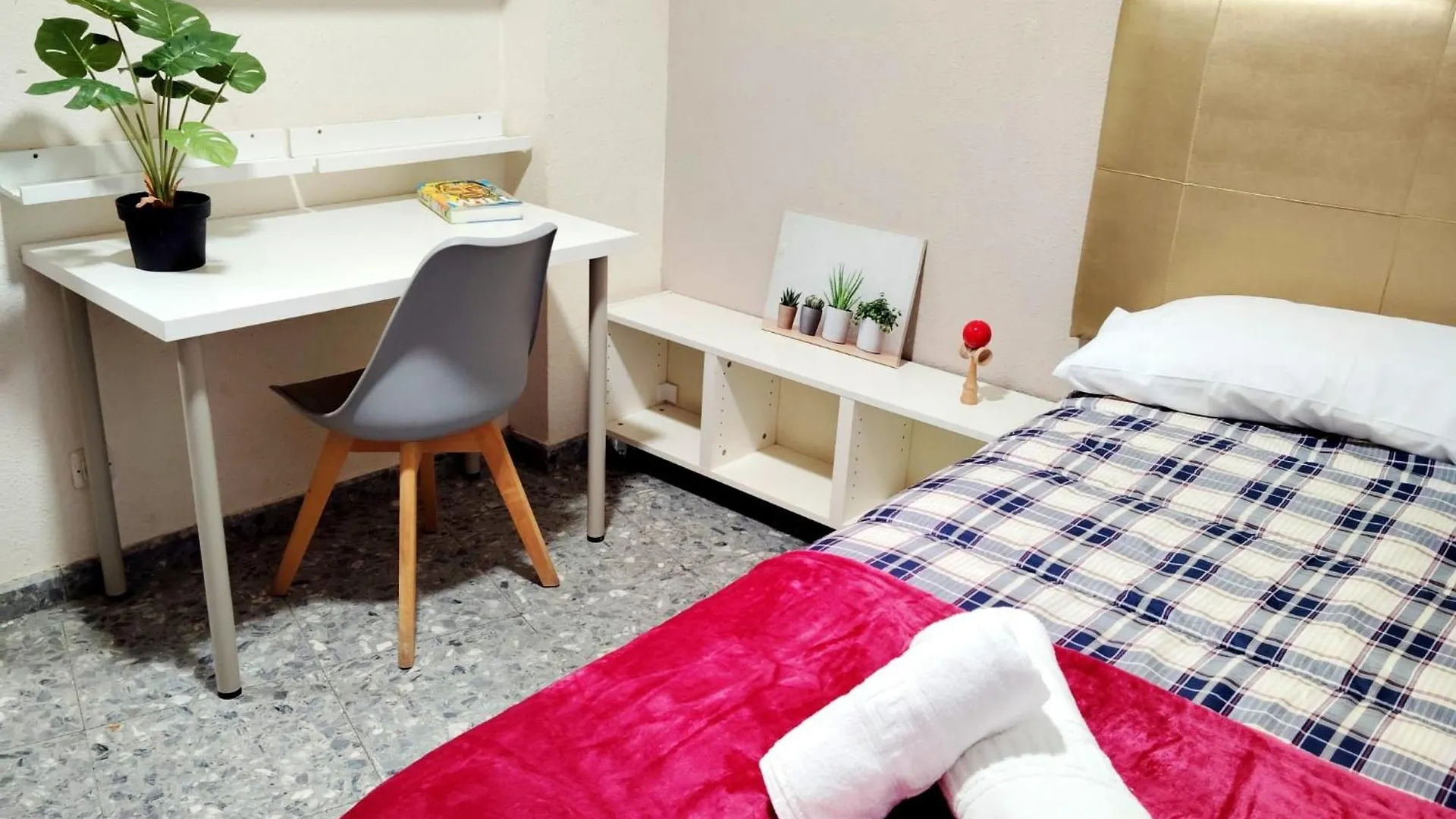 Guest house Habitaciones Compartidas Avenida De Madrid Jaen