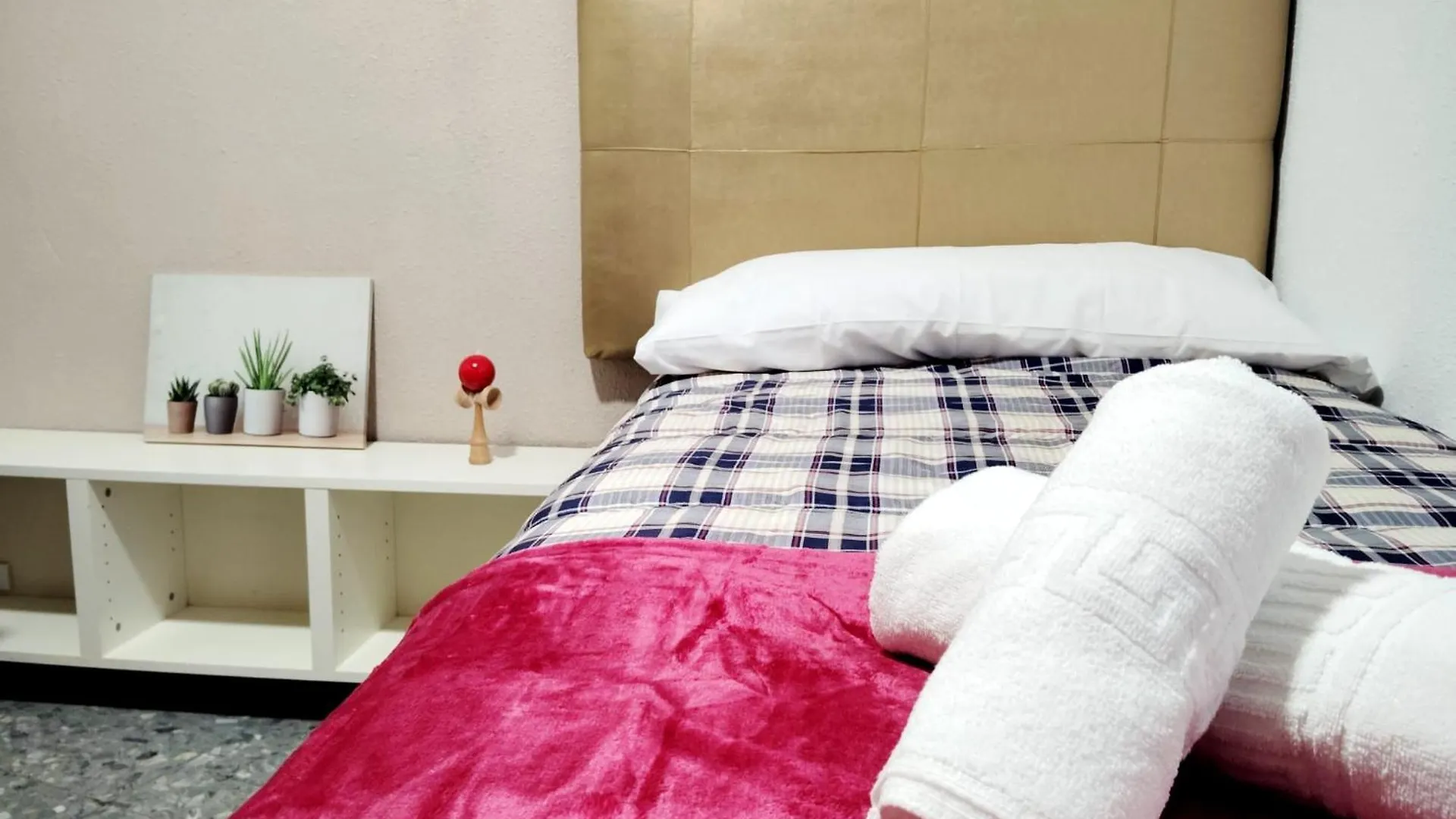 Guest house Habitaciones Compartidas Avenida De Madrid Jaen
