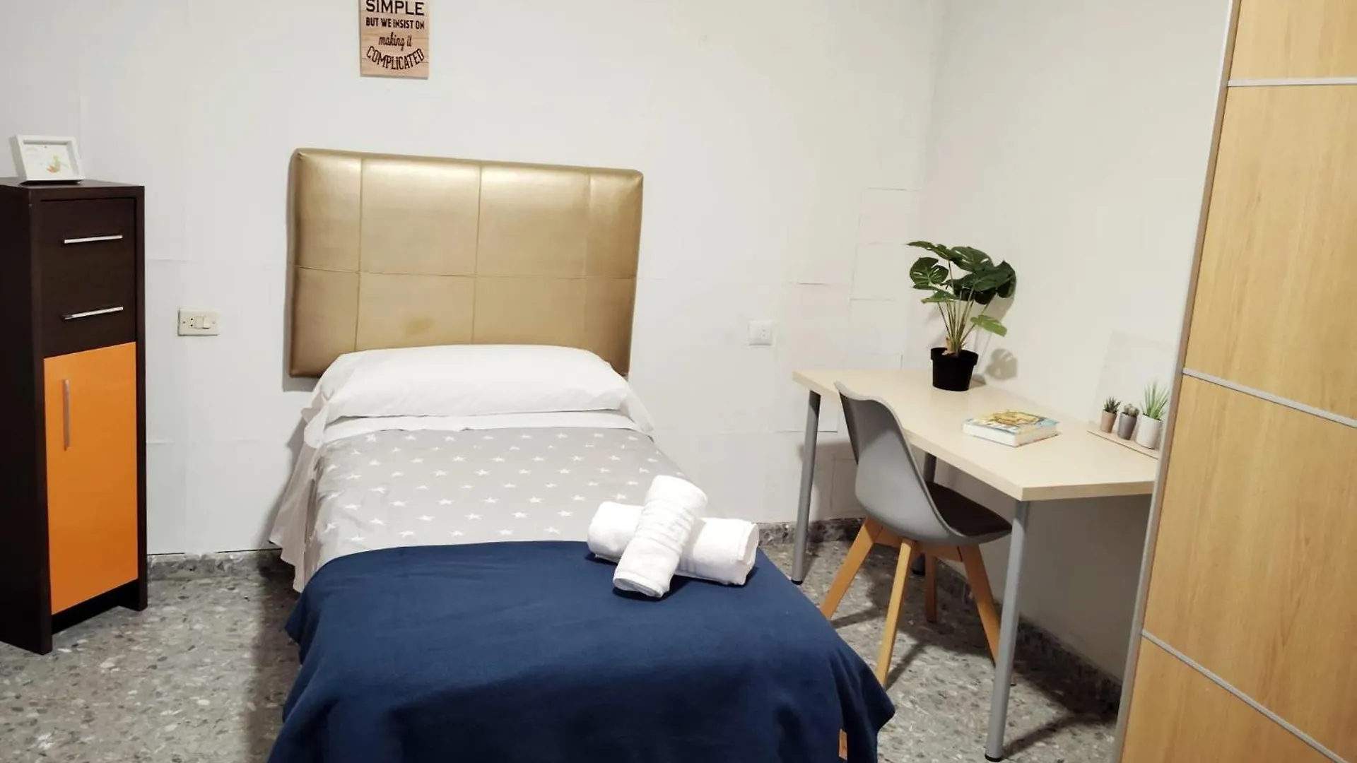 Habitaciones Compartidas Avenida De Madrid Jaen Guest house